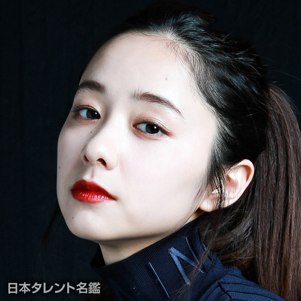 堀田　真由
