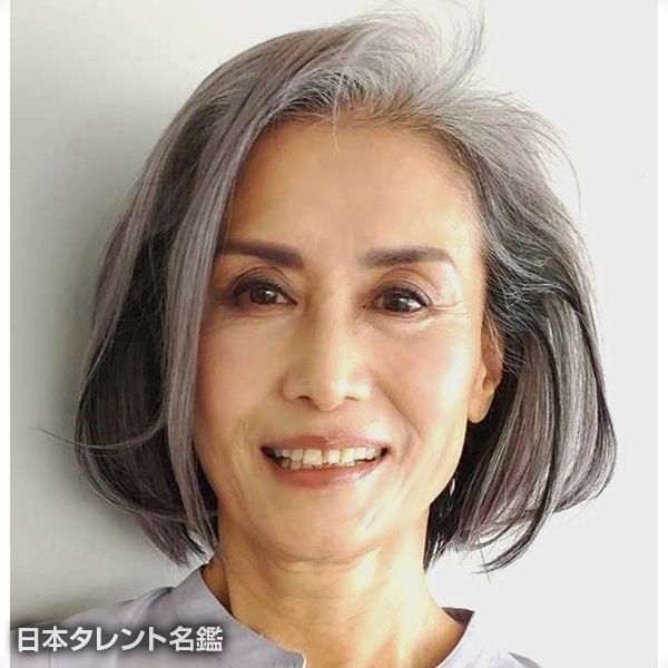 占部　久美子