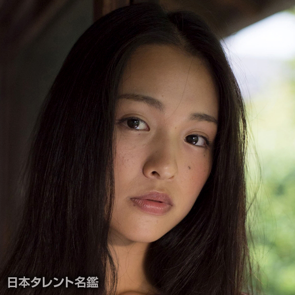 坂野　志津佳
