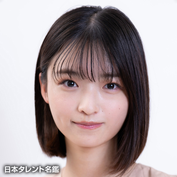 小川　真央