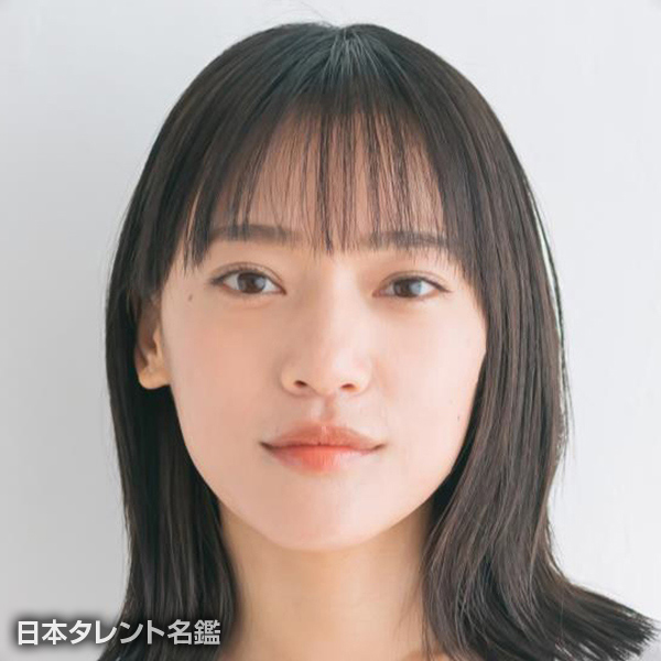 希代　彩