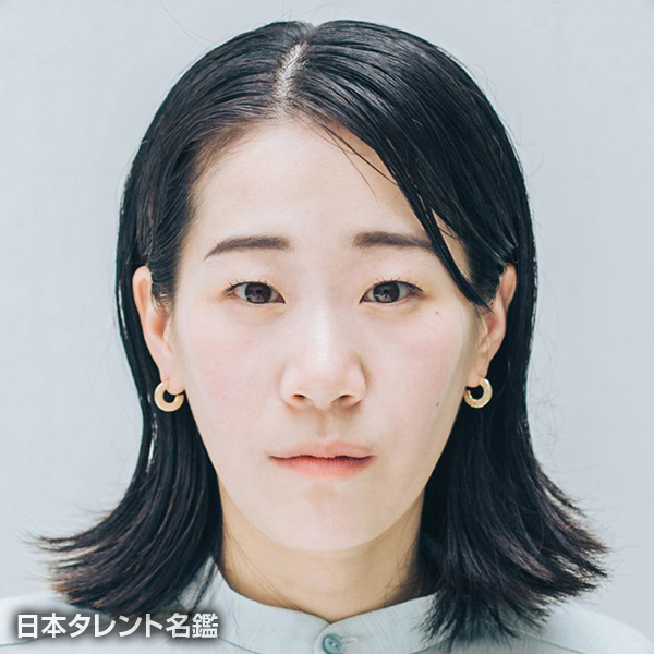 小角　まや