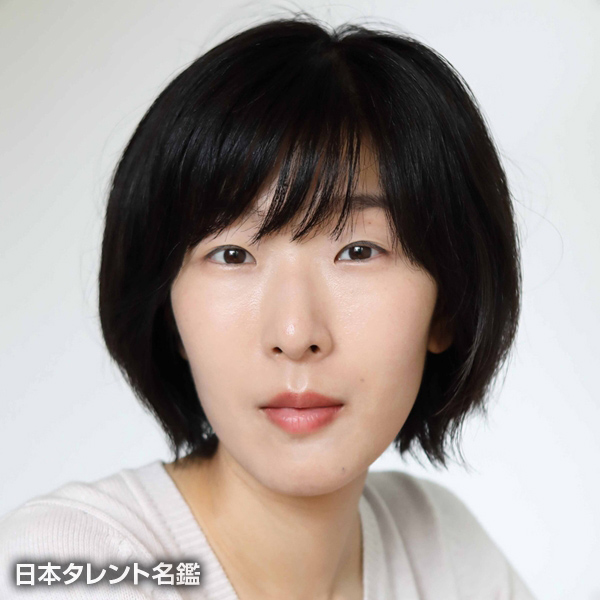山川　真里果