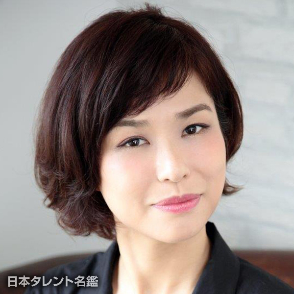 秋定　史枝