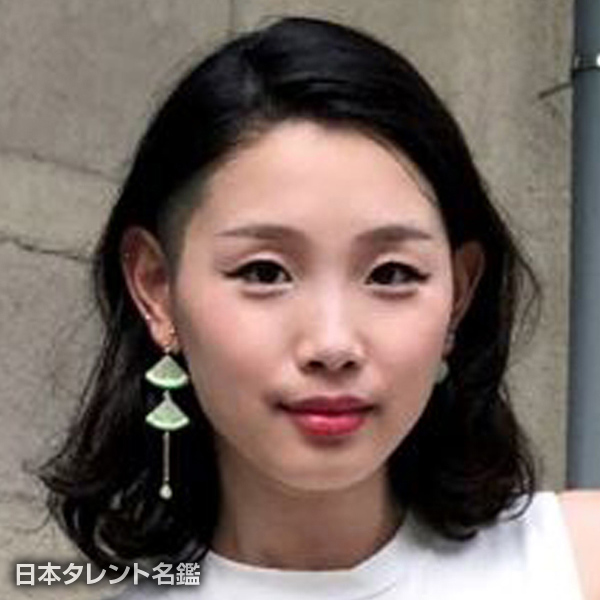 カナ　キティ