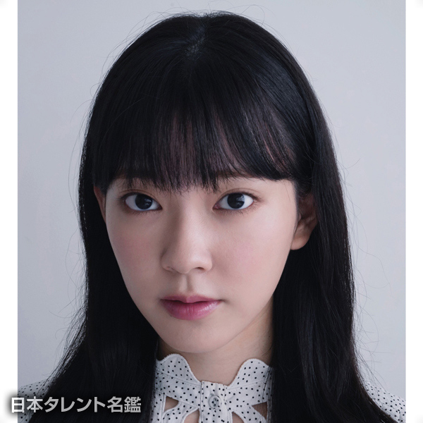 小向　なる