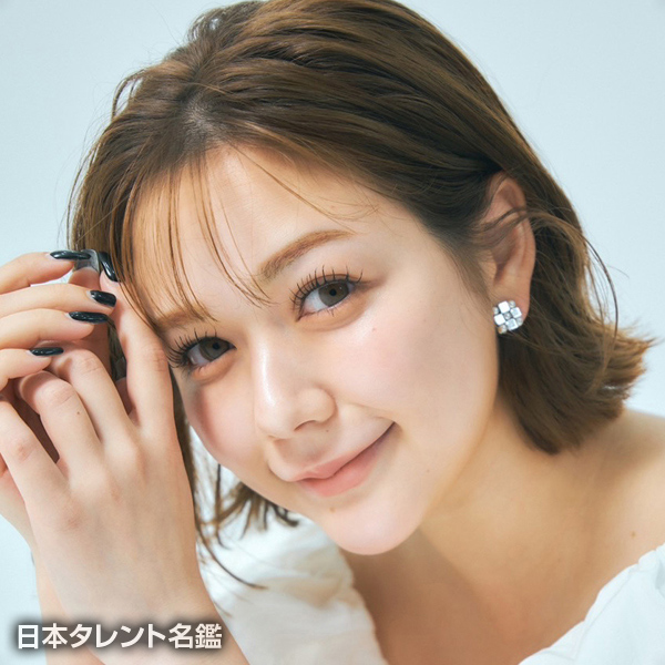 村重　杏奈