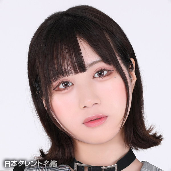 折笠　衣緒