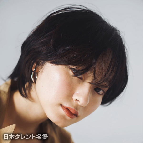 松葉　朋実