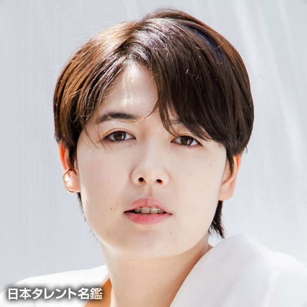 小石川　桃子