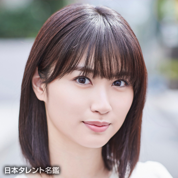朝井　瞳子