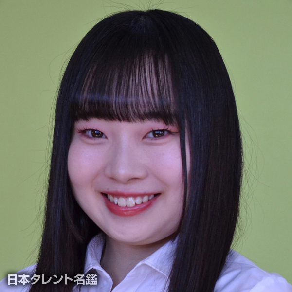 望月　葵衣