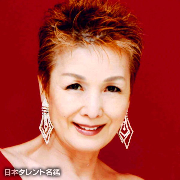 内田　あかり