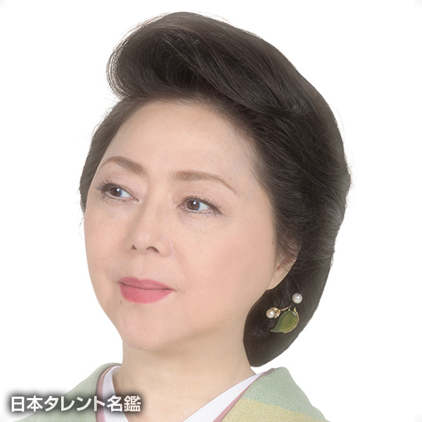 牧村　三枝子