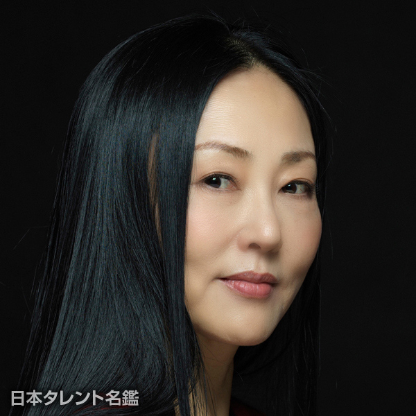 李　丹