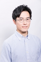 川角　圭弘