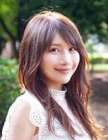 琴井ありさ